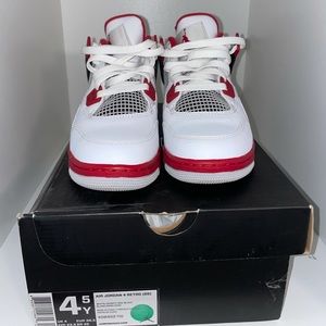 Lot of Jordan’s 4.5Y